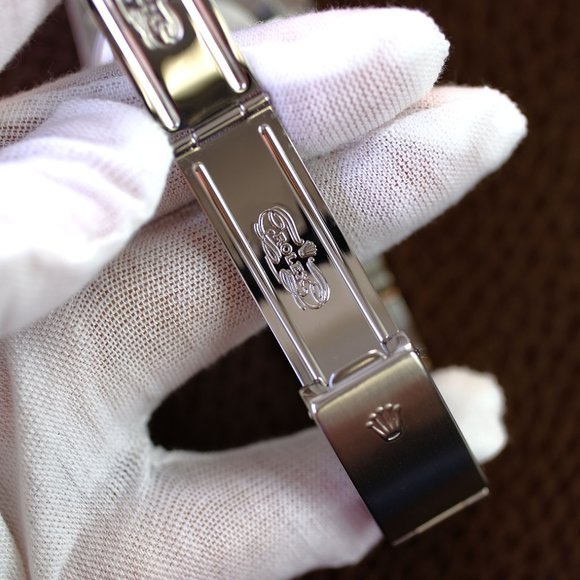 Rolex Oyster Perpetual 31mm Mint Condition Watch - Picture 10 of 10